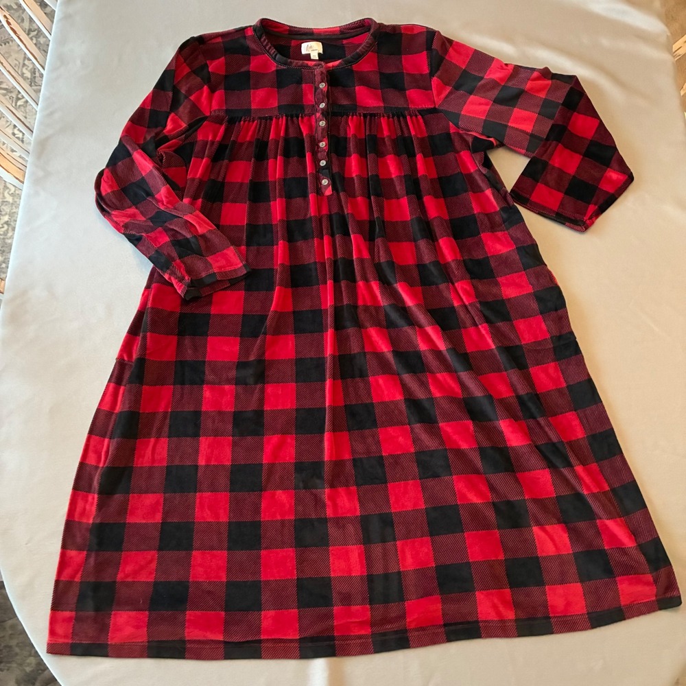 Aria Collection Red Black Buffalo Plaid Henley Nightgown Long Sleeve 4X 26W-28W
